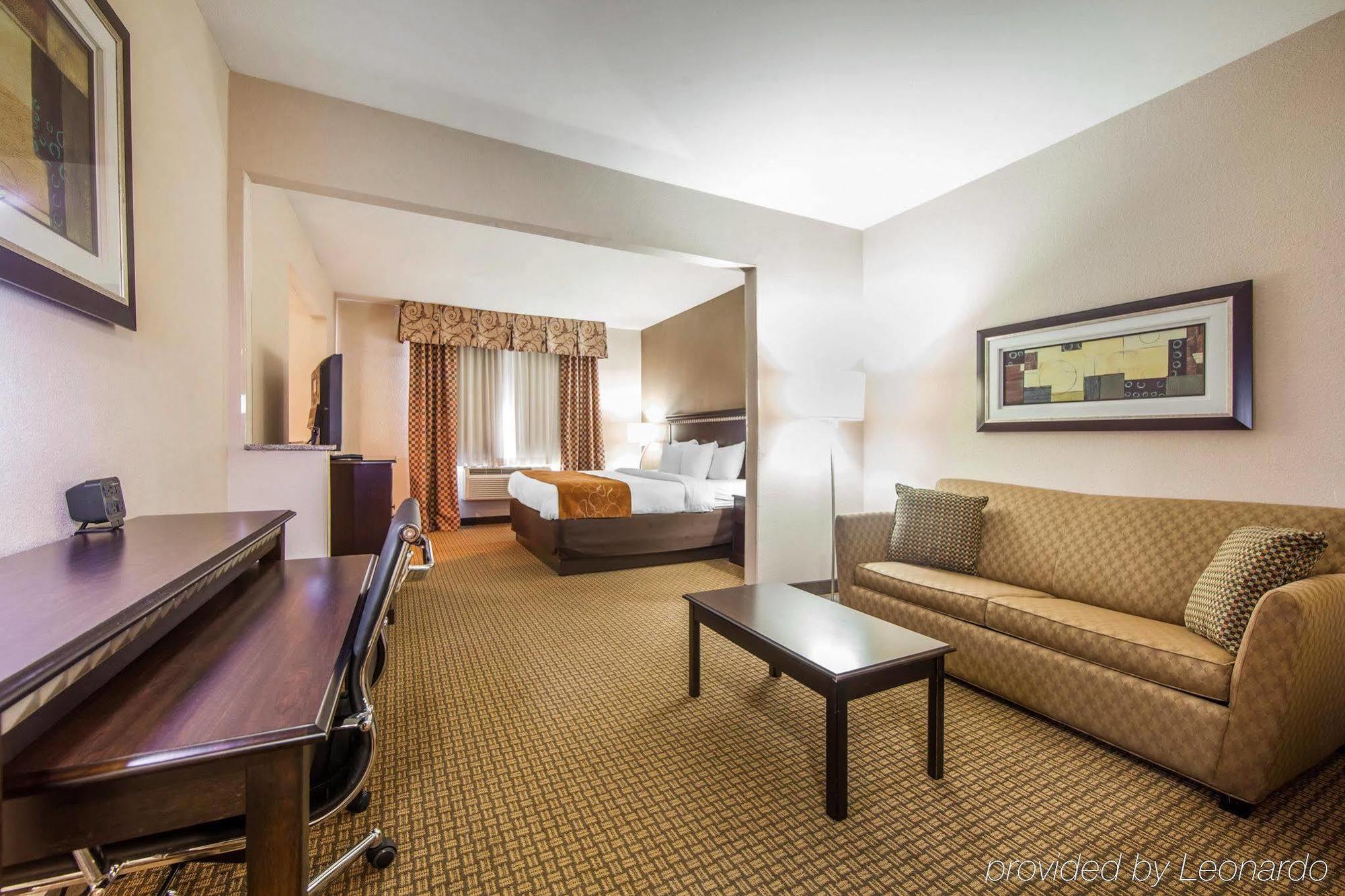 Comfort Suites London Bagian luar foto