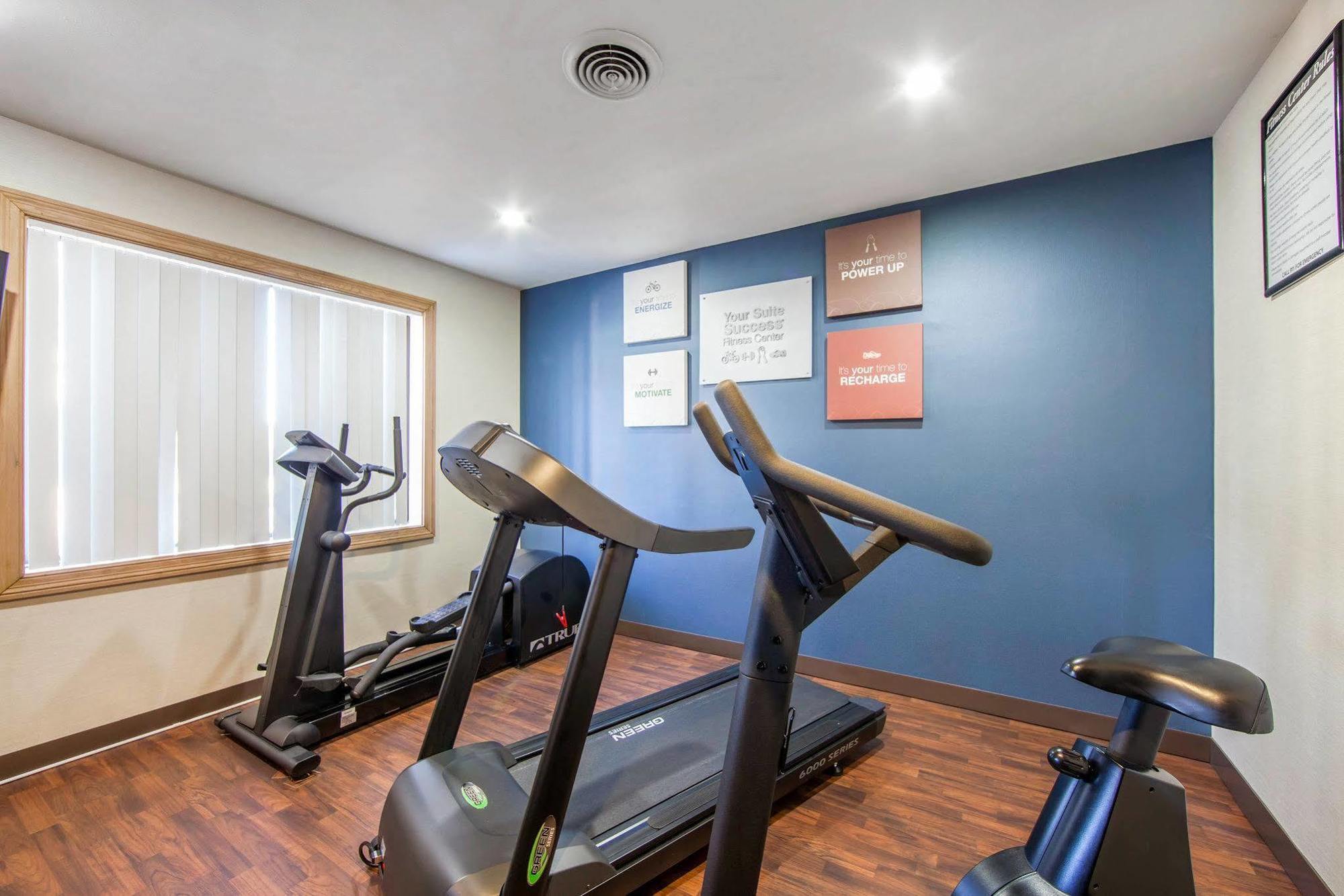 Comfort Suites London Bagian luar foto